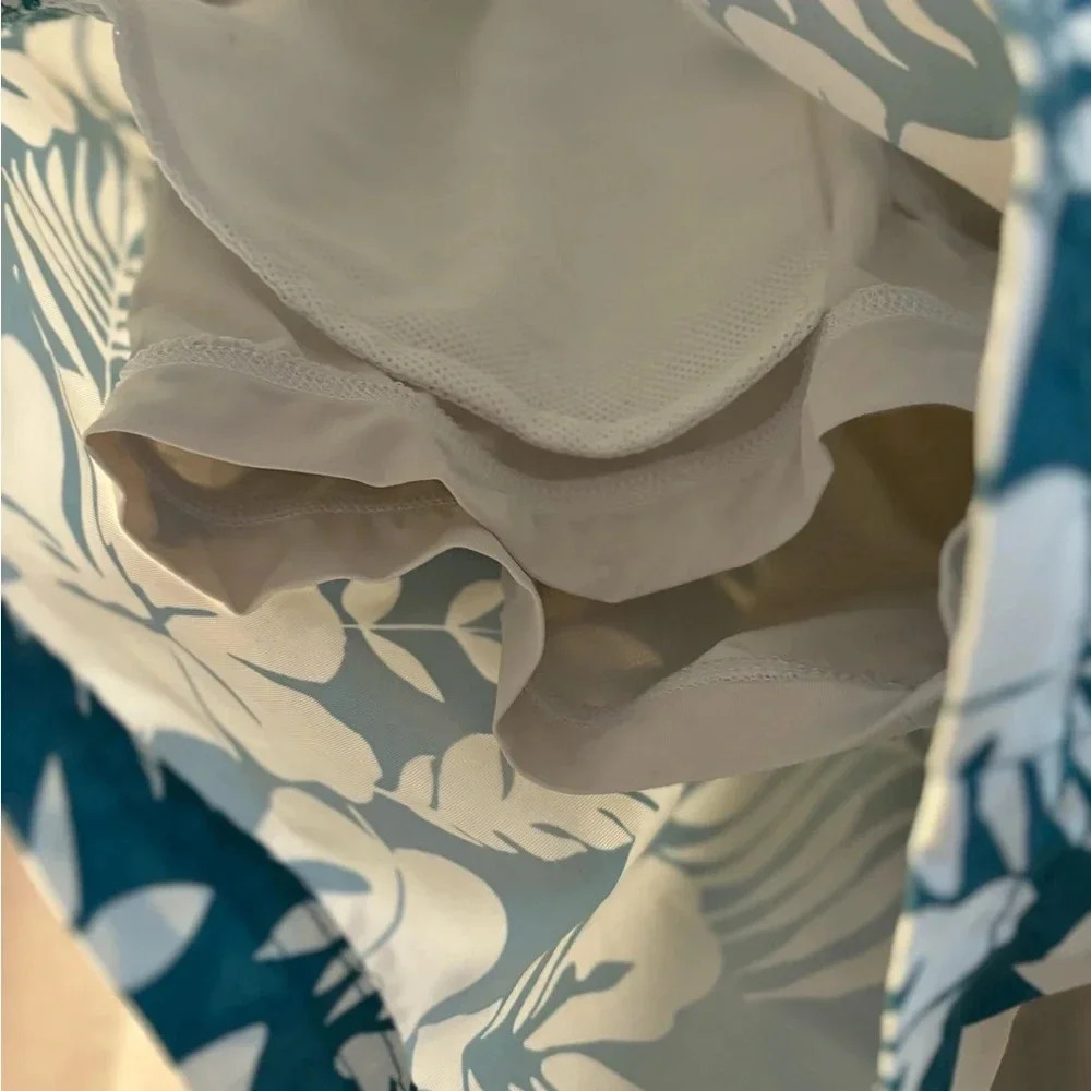 American Eagle AE 5" Floral Swim Trunk, Men’s Size M. Green and White with ties. - Picture 5 of 9